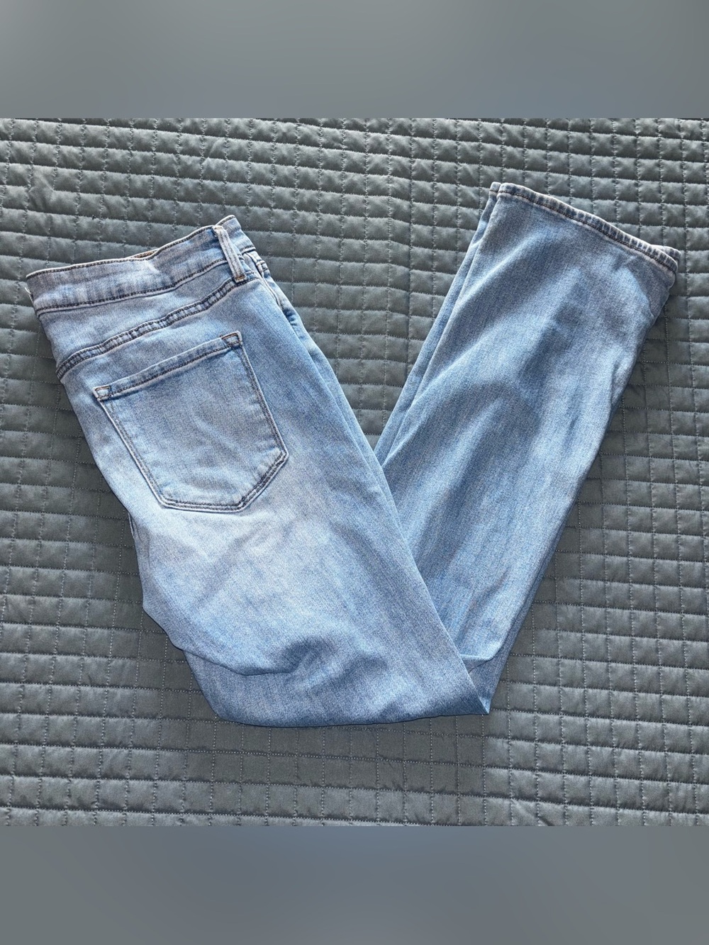 Old Navy Womens Jeans Size 12 Mid Rise Bootcut Stretch Light Wash Denim (33x31)